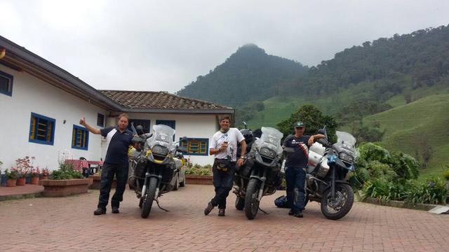 Unieron Argentina con Alaska en un increíble viaje en moto