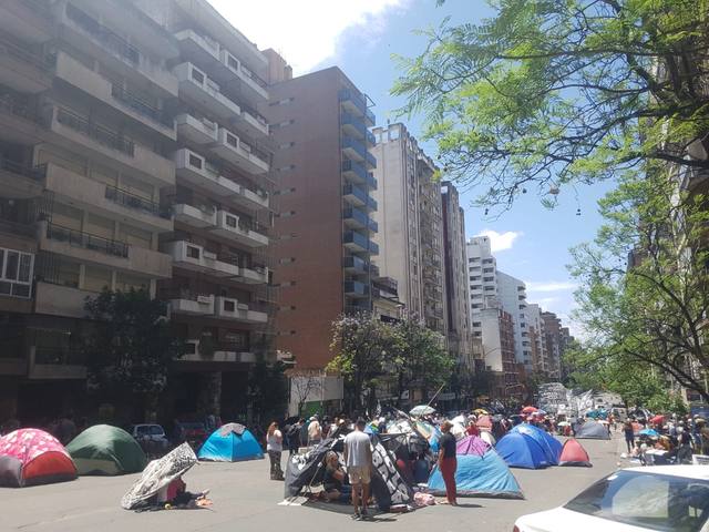 FOTO: Acampe de movimientos sociales en Córdoba y Buenos Aires