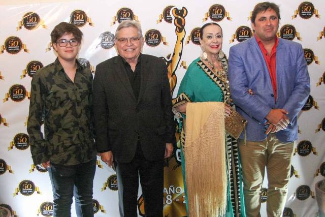 FOTO: Rony Vargas recibió el Mercurio de Oro a la Popularidad