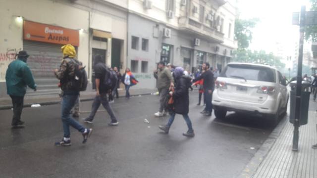 FOTO: Al menos 27 detenidos por los incidentes en Buenos Aires