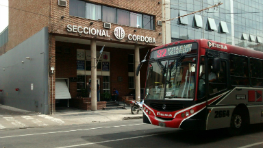 AUDIO: Cuarta noche de paro de transporte urbano en Córdoba