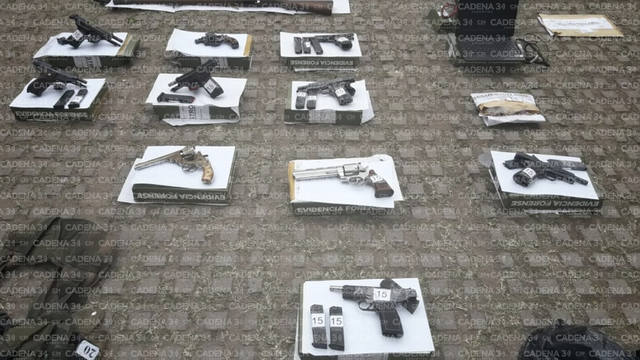Exhibieron el arsenal que usaba el grupo paramilitar