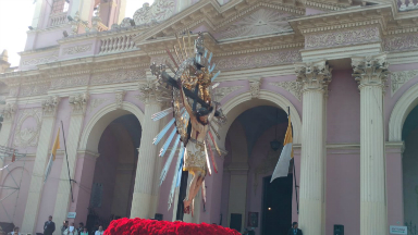 Una multitud en la peregrinación en Salta