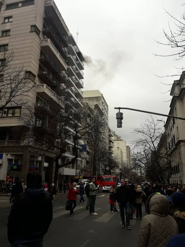 Incendio en el Centro de Córdoba generó caos de tránsito