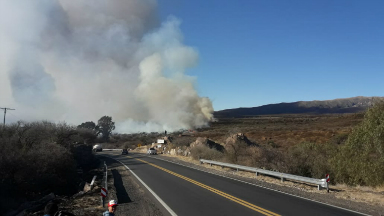 Cuatro evacuados en Capilla del Monte por un voraz incendio