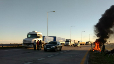 AUDIO: Protesta de camioneros autoconvocados en la autovía 19