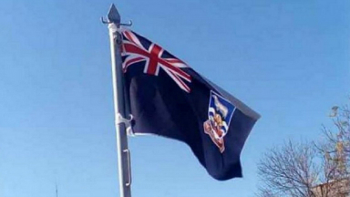 AUDIO: Izaron la bandera británica de Malvinas por el 9 de Julio