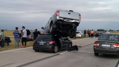 AUDIO: Espectacular accidente en la autopista Córdoba – Rosario