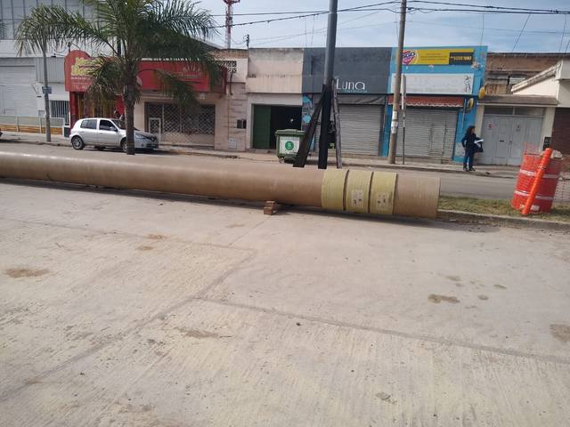 FOTO: Malestar por demoras en las obras de avenida Vélez Sarsfield