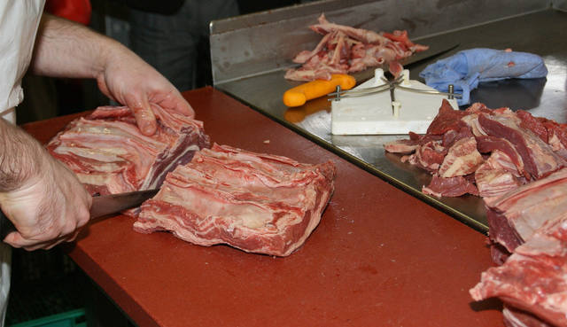 FOTO: Urcía advirtió por probables cierres de carnicerías