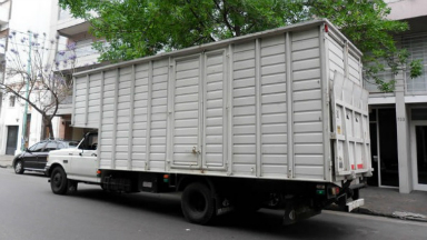 AUDIO: Robaron un camión de mudanzas frente a Tribunales I
