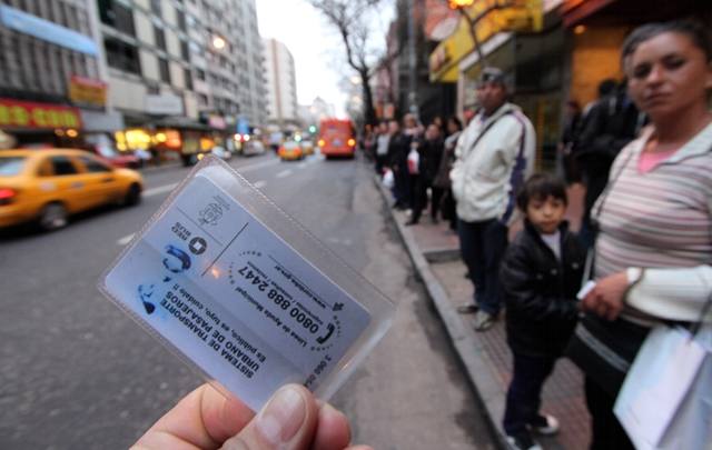 FOTO: Dómina pidió bajar seis centavos el boleto del transporte público.