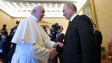 Francisco recibió a Putin en el Vaticano