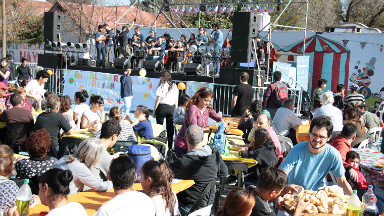 AUDIO: Barrio Müller celebra un festival comunitario con locreada