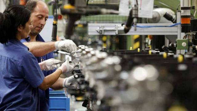 FOTO: Se frena la caída en la producción industrial de las Pymes