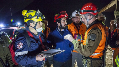 AUDIO: Rescatan a un minero y hallan muerto a otro en Chile