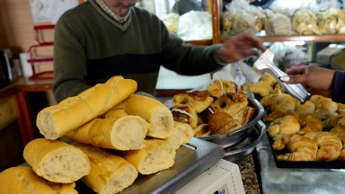 AUDIO: Nueva suba en el pan francés, las facturas y los criollos