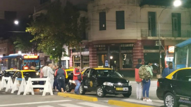 AUDIO: Motochorros rematan a sangre fría a un taxista en Rosario