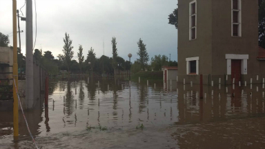 AUDIO: Todavía hay 140 evacuados y 18 manzanas inundadas en Laspiur