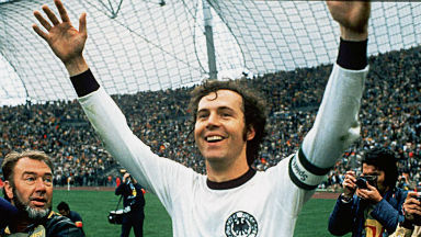 FOTO: Franz Beckenbauer, un estratega claro y eficaz en el campo