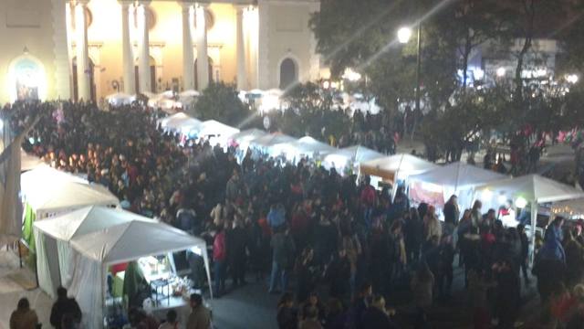 FOTO: Vigilia en Tucumán por el 9 de Julio.