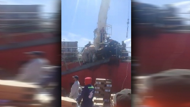 AUDIO: Dos heridos tras la explosión de un tubo de gas en un buque