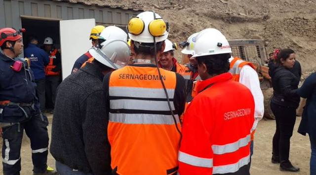FOTO: Avanza el rescate de mineros: lograron contacto por sonidos