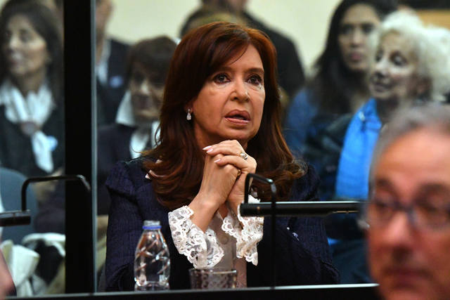FOTO: Sin Cristina Kirchner, se reanudó el juicio en su contra
