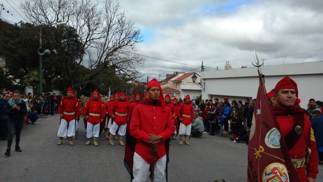 FOTO: Salta rindió homenaje a Güemes con un gran desfile