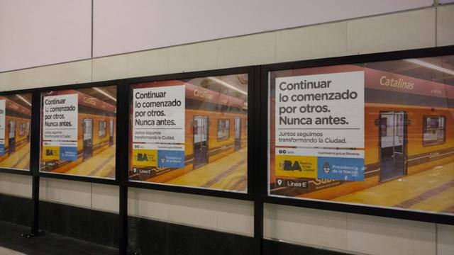 FOTO: Presentan las nuevas estaciones de la línea E de subte