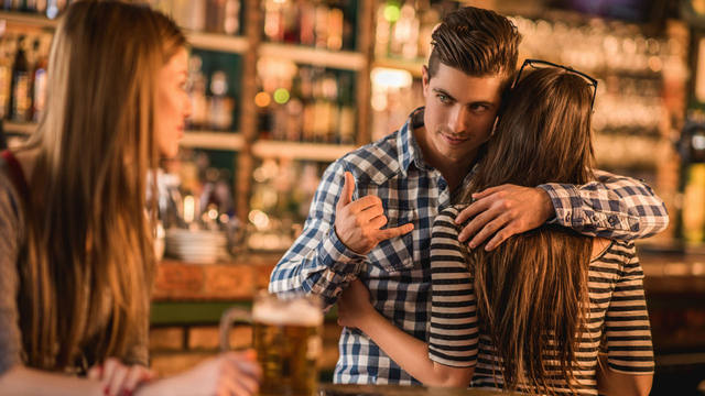 Según estudio, los hombres infieles se detectan por la cara