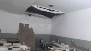 AUDIO: Varios niños heridos al caer parte del techo de una escuela