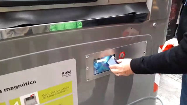 Así son los contenedores inteligentes en avenida Corrientes