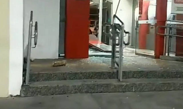 FOTO: Once muertos en un intento de robo a dos bancos en San Pablo