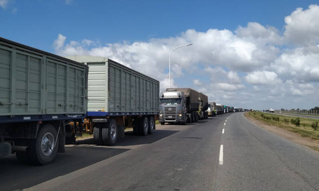 FOTO: Ingreso récord de camiones a los puertos del Gran Rosario