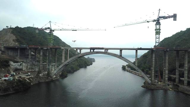 FOTO: En abril estaría listo el puente del lago San Roque