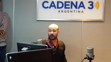 AUDIO: Juan Iñaki deleitó con su nuevo material en Juntos