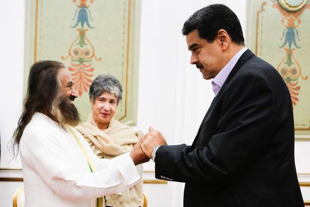 FOTO: Ravi Shankar mediará el conflicto en Venezuela