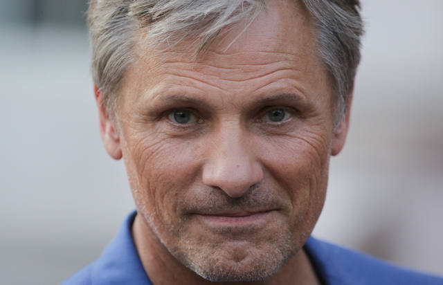 Viggo Mortensen, contra el partido extremista español Vox