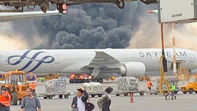 AUDIO: El incendio de un avión en Moscú dejó al menos 41 muertos