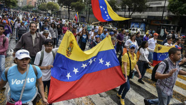 AUDIO: Guaidó llama a los venezolanos a salir de nuevo a la calle