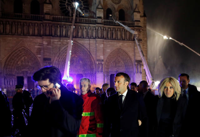 FOTO: Emmanuel Macron fue a la emblemática iglesia.