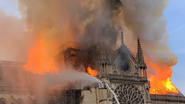 El incendio en Notre Dame está totalmente controlado