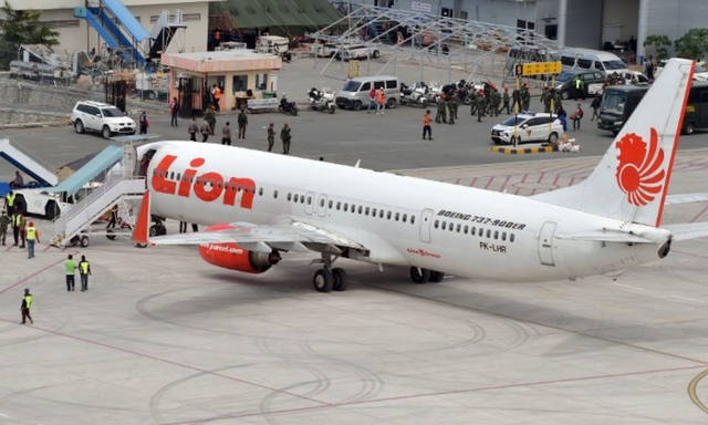 FOTO: Piloto de Lion Air leía el manual en plena caída del avión
