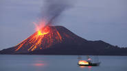 La impresionante erupción del volcán Anak Krakatoa