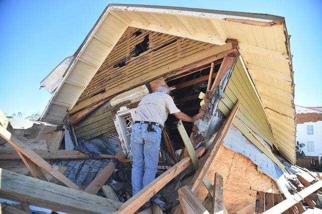 Aumentan a 17 las víctimas por el huracán Michael