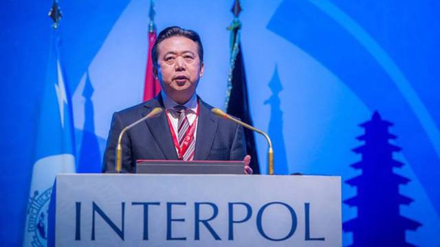 FOTO: Interpol pide a China que aclare dónde está su jefe