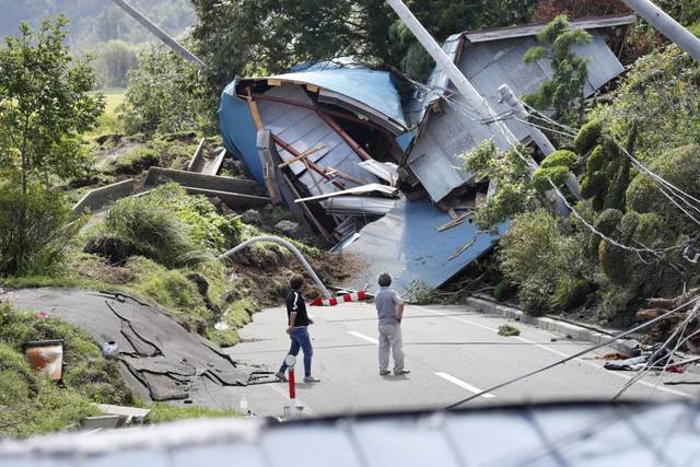 Fuerte terremoto en Japón, tras el tifón Jebi: 8 muertos