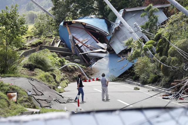 FOTO: Fuerte terremoto en Japón, tras el tifón Jebi: 8 muertos