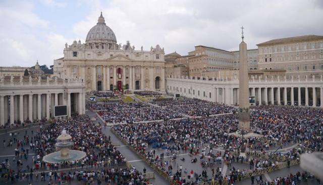 FOTO: La Santa Sede cuestionó duramente la evasión y el lavado.